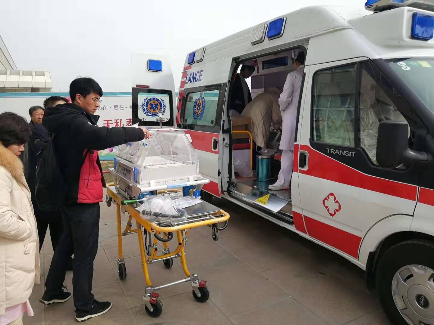 洪湖市救护车转院